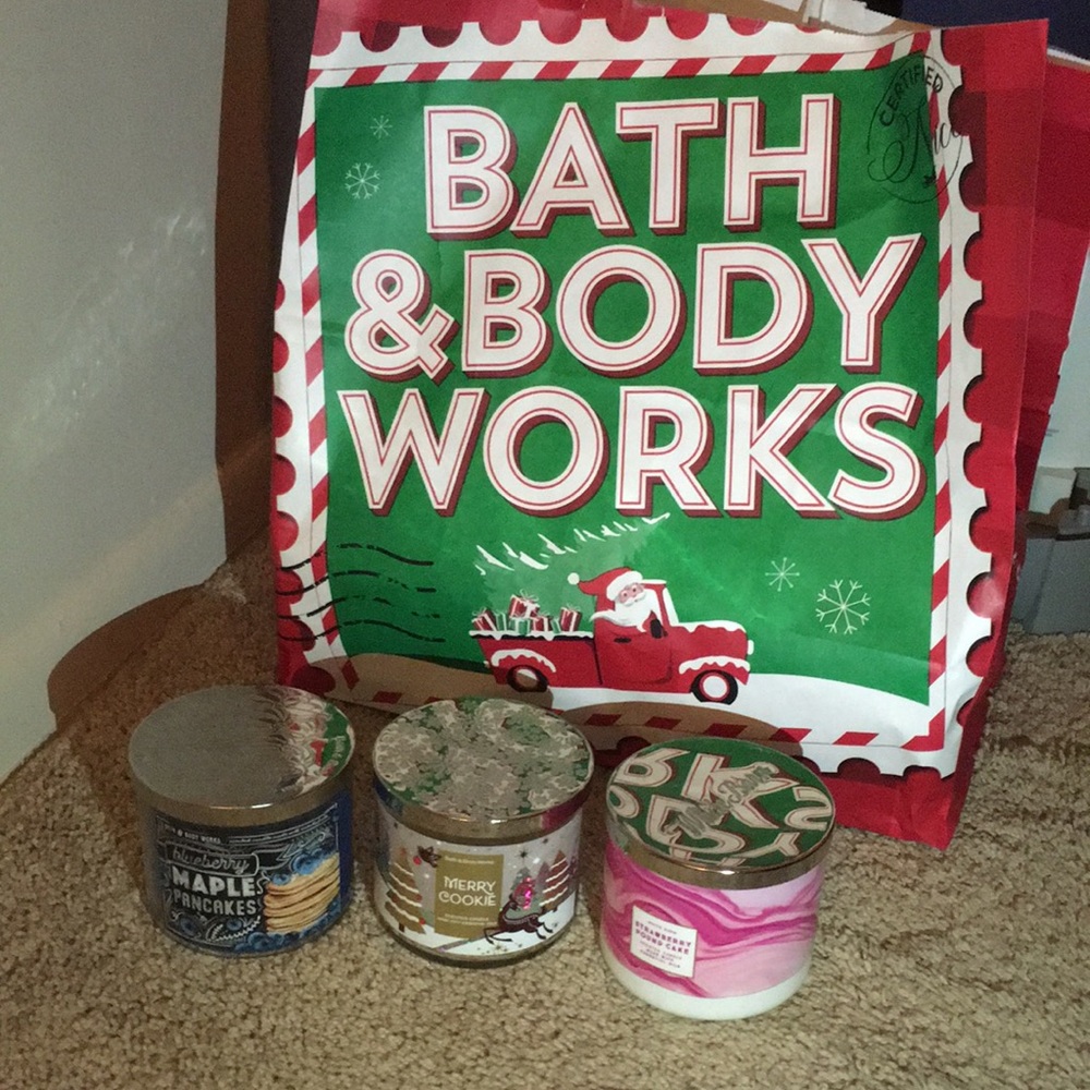 3 Bath and Body Works Winter Candles!